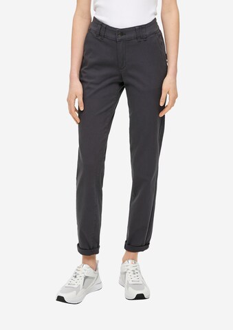 QS Slim fit Pants in Grey: front