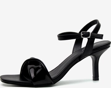 Celena Sandal 'Ching' in Black