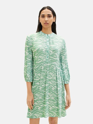 Robe-chemise TOM TAILOR en vert : devant