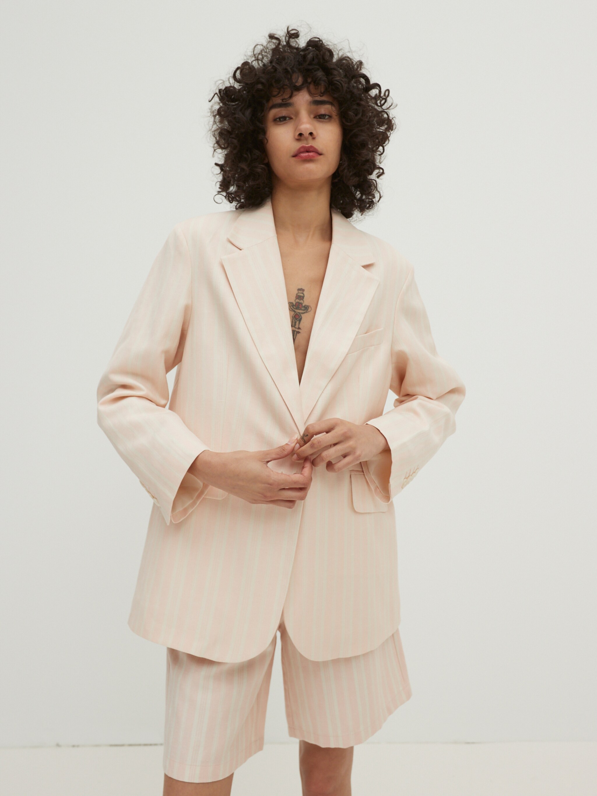 EDITED Produkte Blazer 'Daphne' rosa