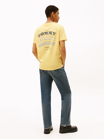 Tommy Jeans Μπλουζάκι σε κίτρινο: μπροστά