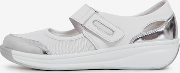 CESARE GASPARI Ballet Flats with Strap in White: front