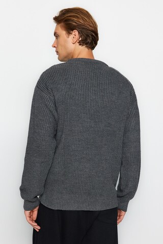 Pull-over Trendyol en gris