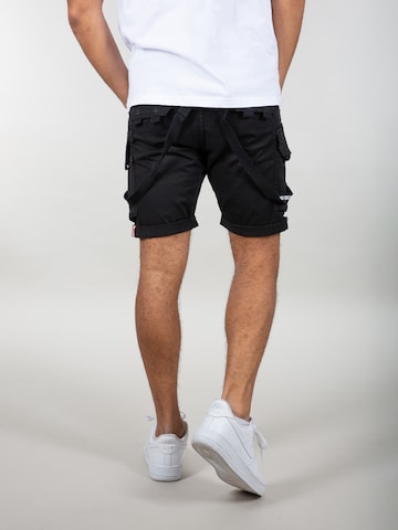 ALPHA INDUSTRIES Tapered Shorts in Schwarz