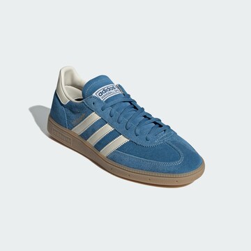 ADIDAS ORIGINALS Låg sneaker 'Handball Spezial' i blå