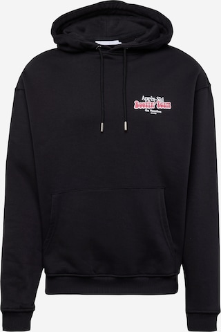 On Vacation Club Sweatshirt 'Après Ski' in Black: front