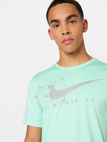 NIKE - Camiseta funcional 'Miller' en verde