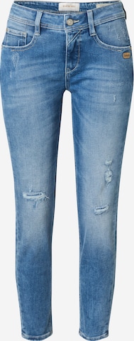 Jean '94Amelie' Gang en bleu : devant