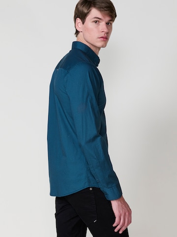 Coupe regular Chemise KOROSHI en bleu