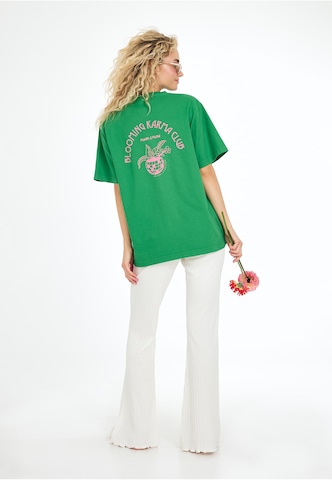 T-shirt 'Blooming Club' OH APRIL en vert