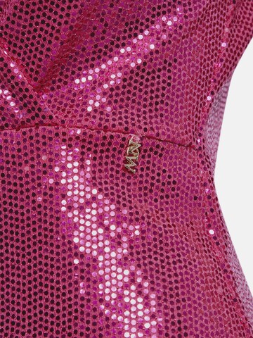 Nicowa Cocktail dress in Pink