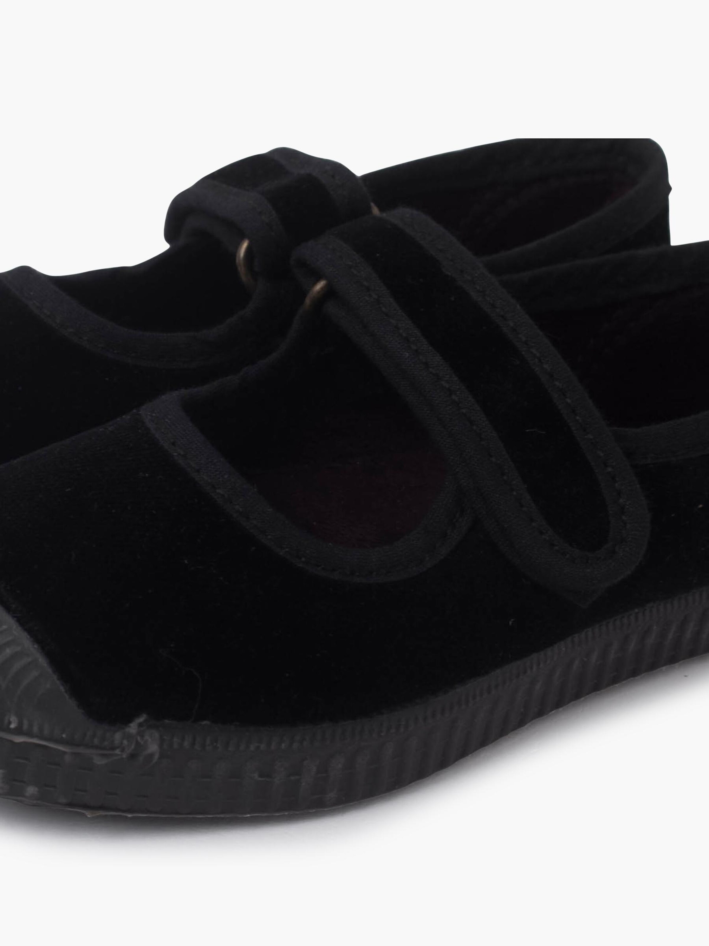 Pisamonas Flats in Black
