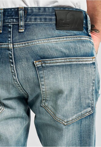 2Y Premium Regular Jeans in Blue