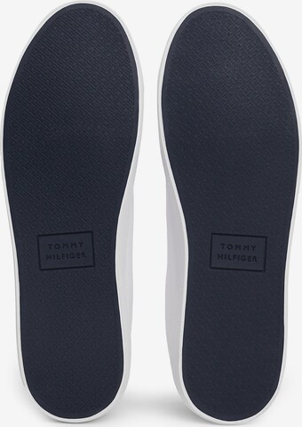 TOMMY HILFIGER Tenisky 'Essential' – bílá