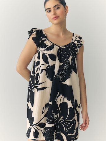 Rochie de vară de la Next pe alb