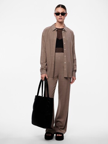 Camicia da donna 'VINSTY' di PIECES in marrone