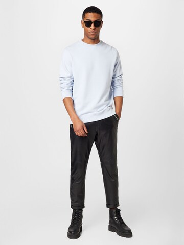 Sweat-shirt 'BAARO COMFORT' ARMEDANGELS en bleu