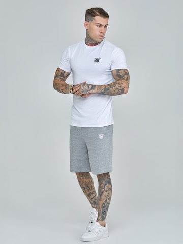 Maglietta 'Essentials' di SikSilk in bianco