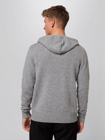 ABOUT YOU x Kevin Trapp Pullover 'Julius' in Grau