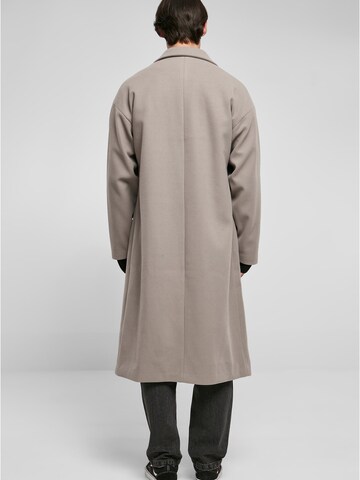 Urban Classics Демисезонное пальто в Серый