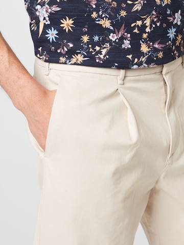 regular Pantaloni con pieghe di Abercrombie & Fitch in beige