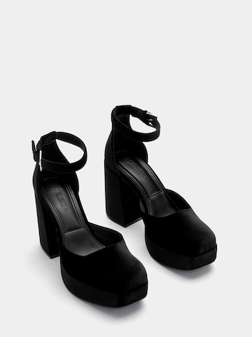 Pumps de la Pull&Bear pe negru