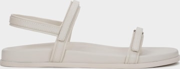 Estro Sandals '202-3106' in White: front