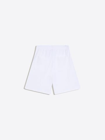 Bershka Loosefit Byxa i vit