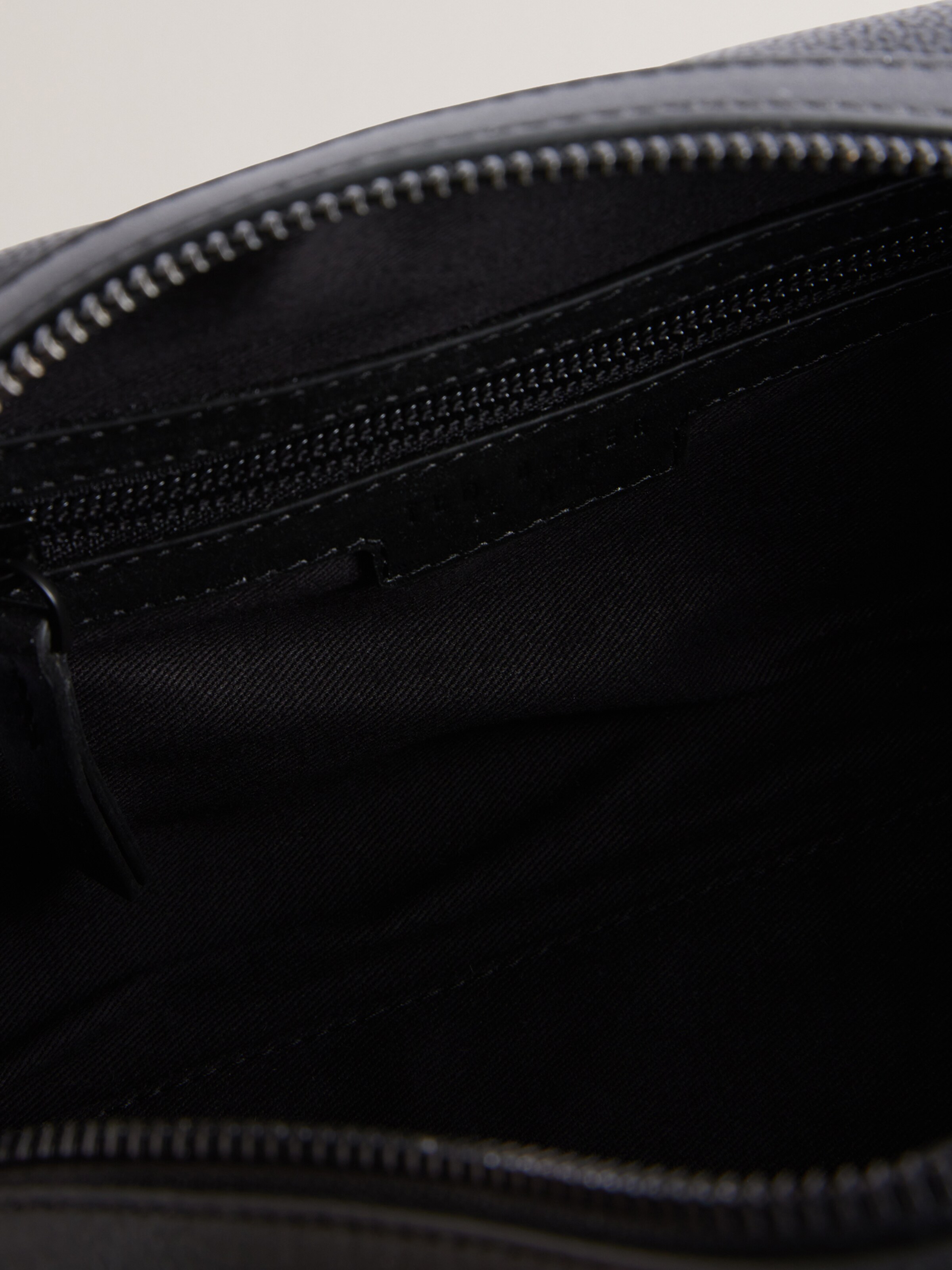 Ted Baker Toiletry bag in Black ABOUT YOU