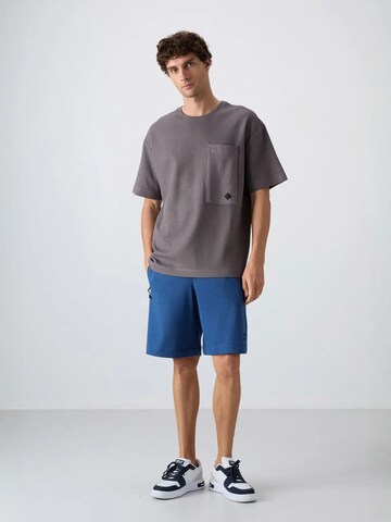 Tommy Life T-Shirts in Grau
