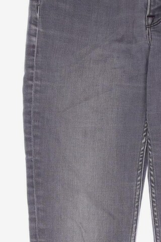 Lee Jeans in 26 in Grey