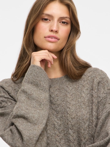 VILA - Jersey en gris