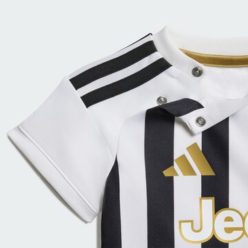 Survêtement 'Juventus Turin 26/27' ADIDAS PERFORMANCE en blanc
