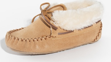 Chaussure basse 'Charley' Minnetonka en marron : devant