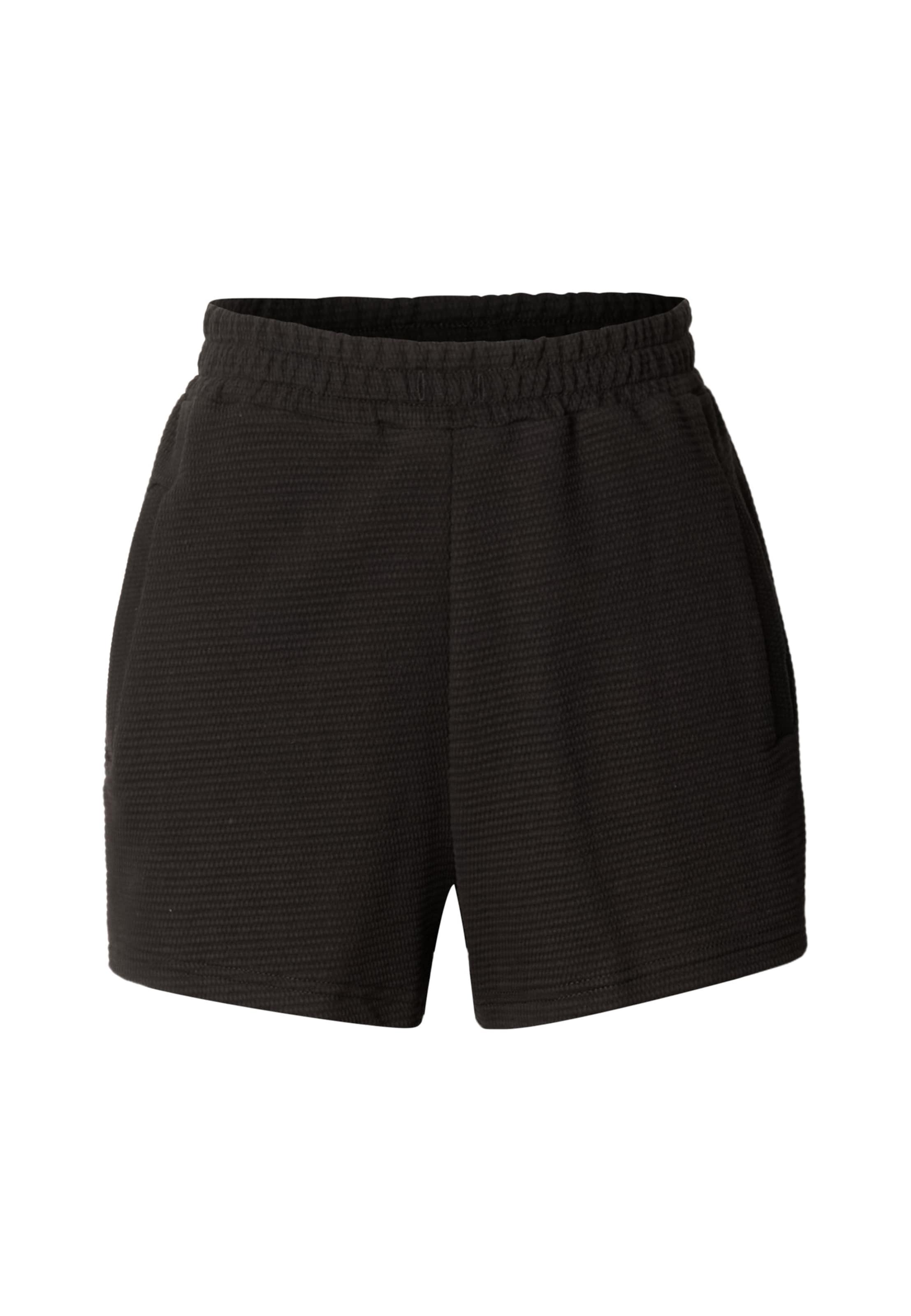 Urban Classics Hose in Schwarz: Vorderseite
