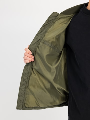 ALPHA INDUSTRIES Jacke 'MA-1' in Grün: Seite