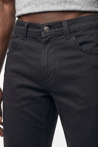 Pioneer Authentic Jeans Regular Jeans in Black