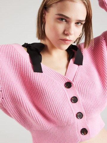 Geacă tricotată de la PINKO pe roz