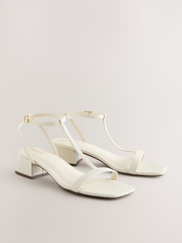 Next - Sandalias con hebilla en blanco