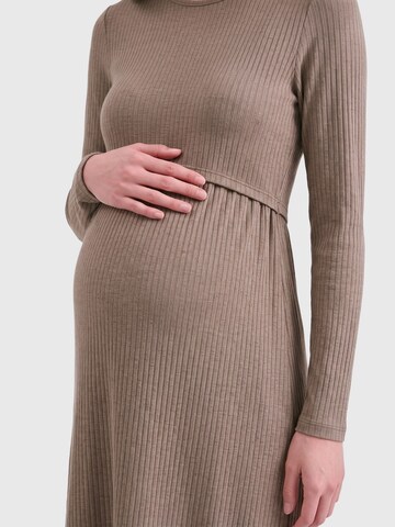 Only Maternity - Vestido 'OLMMALAYA' en marrón