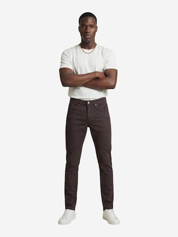 Jeckerson Slimfit Jeans 'JOHN 5 TASCHE TOPPA JUPPA077JOHN001 CTCPTPIQU001 U036' i brun: framsida