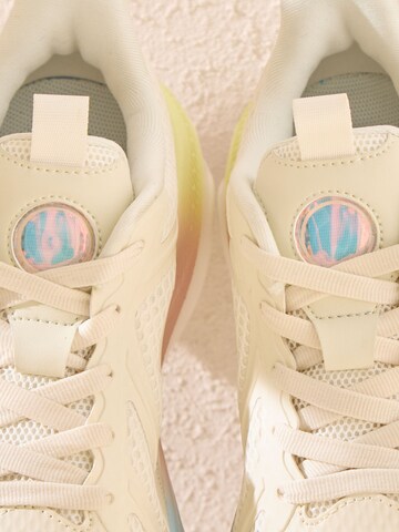 Friends Like These Низкие кроссовки в Белый