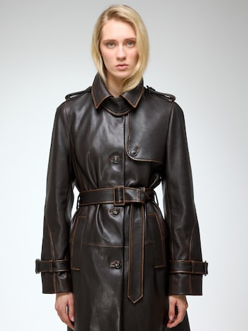 Cappotto invernale 'Helena' di V S P in marrone