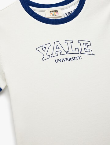 Koton T-Shirt in Beige