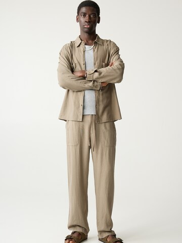 Pull&Bear Loosefit Nadrág - bézs