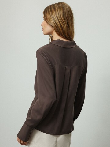 Next - Blusa en marrón