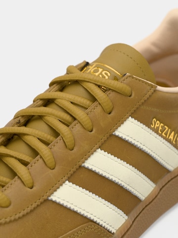ADIDAS ORIGINALS Rövid szárú sportcipők 'HANDBALL SPEZIAL' - barna