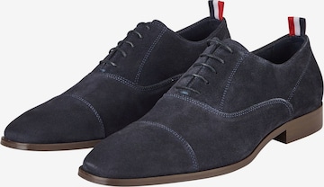 Chaussure à lacets HECHTER PARIS en bleu : devant
