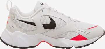 Nike Sportswear Trampki niskie 'Air Heights' w kolorze biały