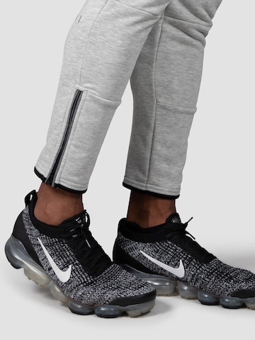 MOROTAI Slimfit Sporthose 'NEOTECH' in Grau